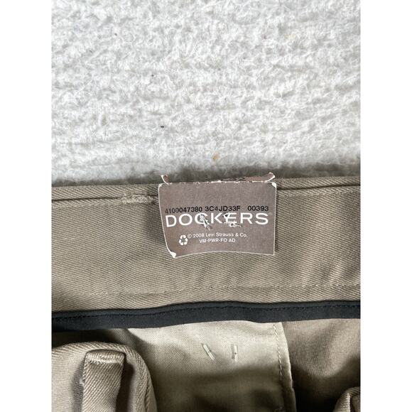 NEW Dockers Pants Mens 42x32 Beige D3 Classic Fit Comfort Waist Khaki Office NWT - Picture 12 of 16